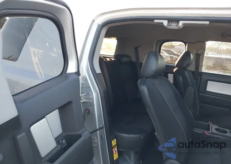 2007 Toyota Fj Cruiser from USA, damaged, VIN JTEBU11FX70026505